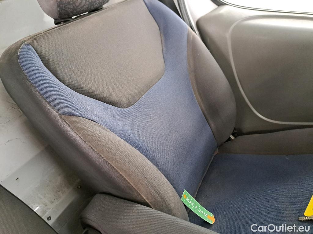  Renault  Trafic  II Fourgon L1H1 1200kg Grand Confort 90CV BVM6 #43