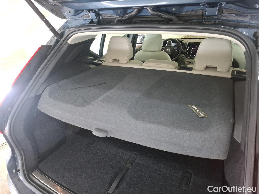  Volvo  XC 40 VOLVO XC40 / 2017 / 5P / SUV B4 197 Geartronic 8 Inscription Luxe #14