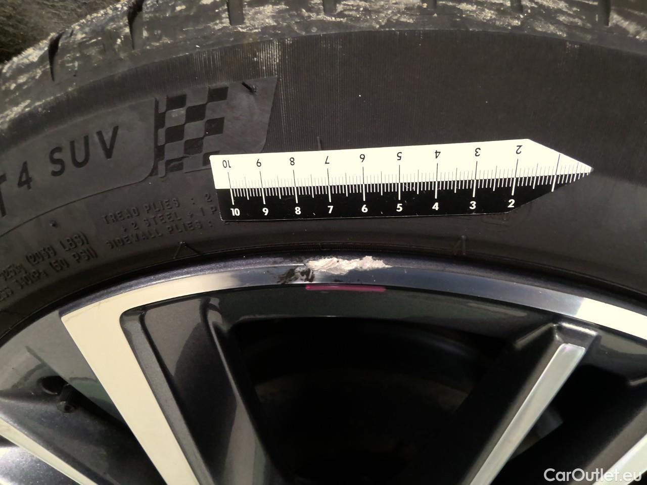  Skoda  ENYAQ  iV80 5d #12