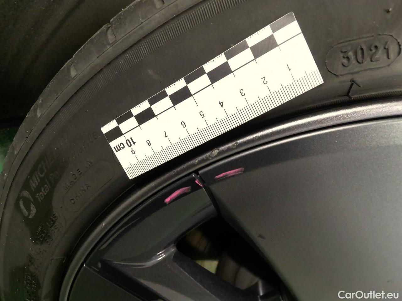  Tesla  Model 3  75kWh Standard Range+ #31