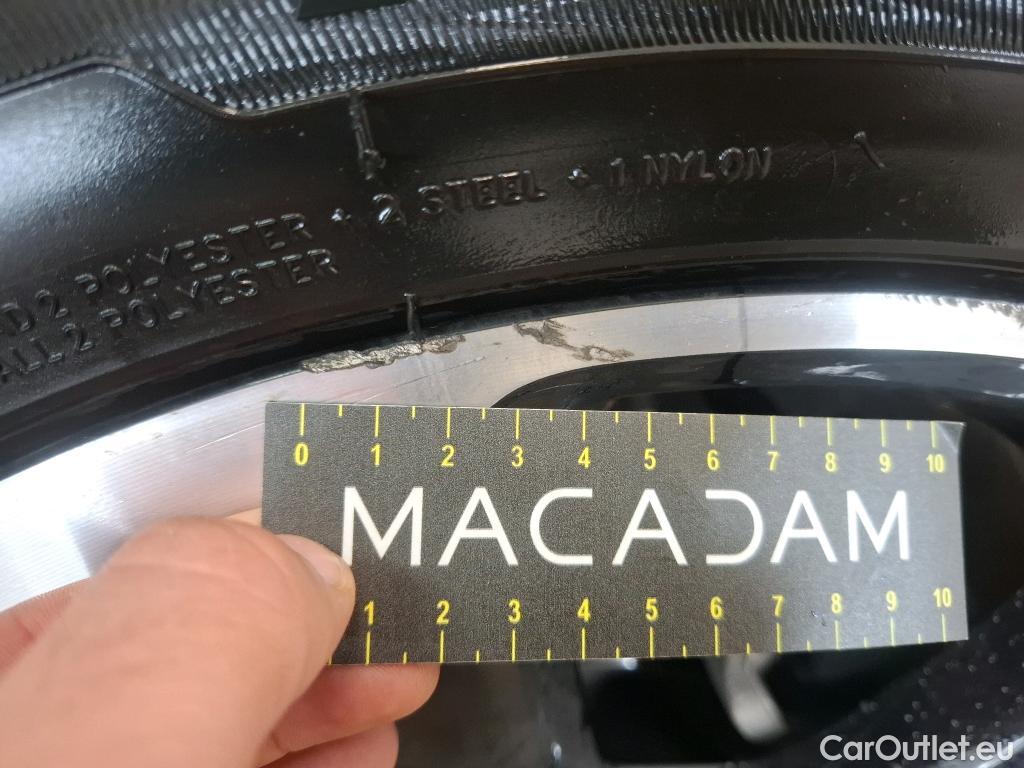  Volvo  XC 40 VOLVO XC40 / 2017 / 5P / SUV B4 197 Geartronic 8 Inscription Luxe #9