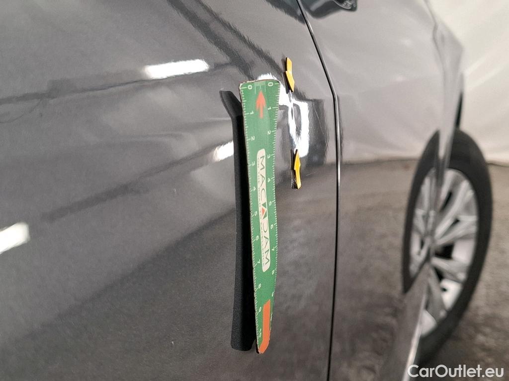  Volkswagen  Tiguan VOLKSWAGEN  / 2016 / 5P / SUV 1.5 TSI 130 EVO BMV6 Confortline Busines #22