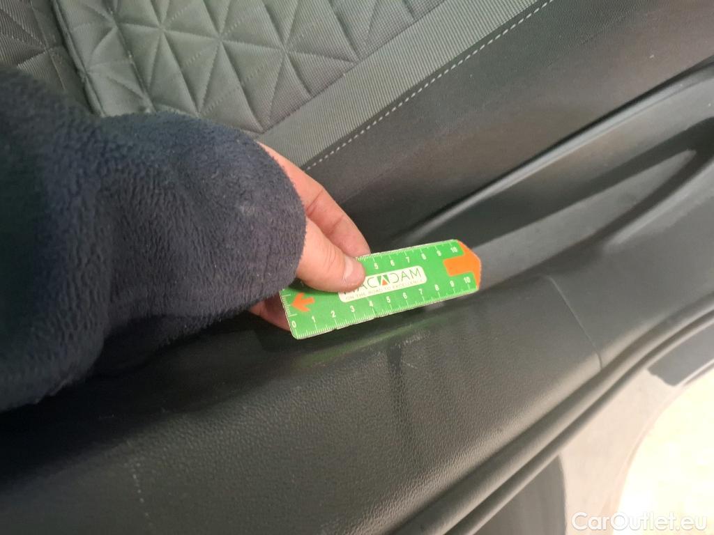  Volkswagen  Tiguan VOLKSWAGEN  / 2020 / 5P / SUV 2.0 TDI 150 DSG7 Life Business #10