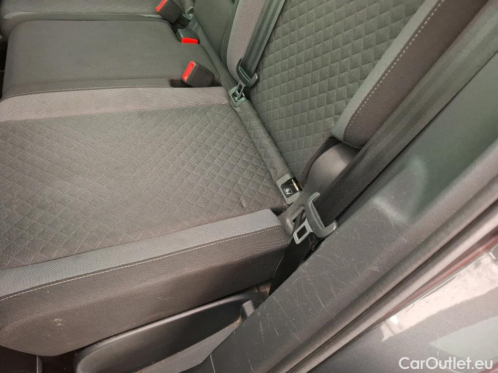  Volkswagen  Tiguan VOLKSWAGEN  / 2016 / 5P / SUV 1.5 TSI 130 EVO BMV6 Confortline Busines #16