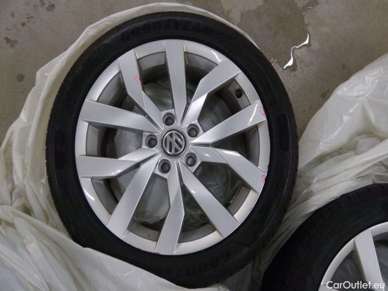  Volkswagen  Golf  Sp.Combi TSI 150 GT Aut. #4