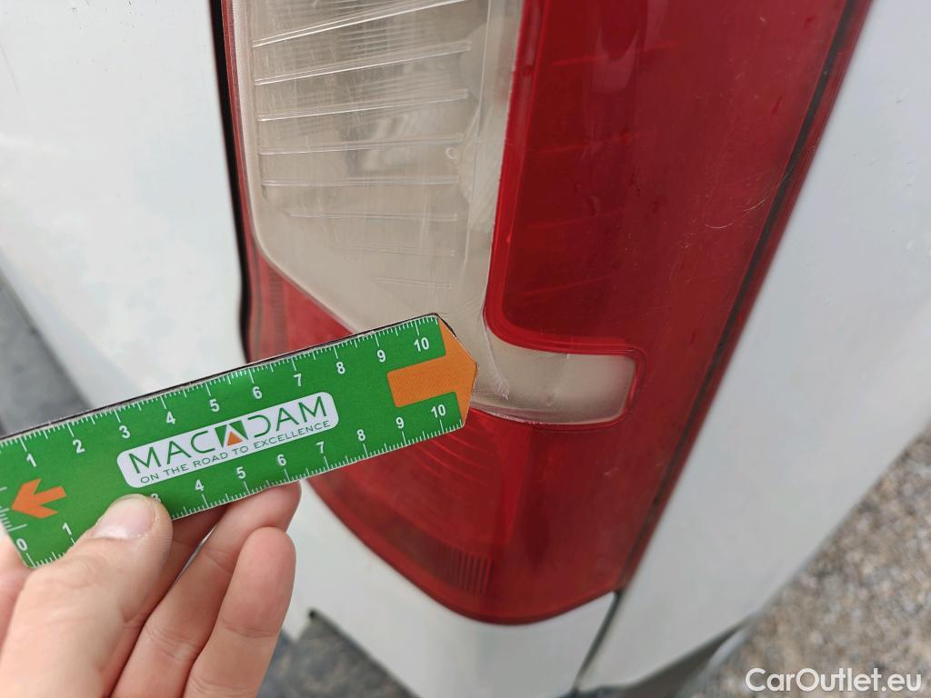  Opel  Combo OPEL  Life / 2018 / 5P / combi 1.5 TD 75kW (100CV) S/S Edition L (IND) #19