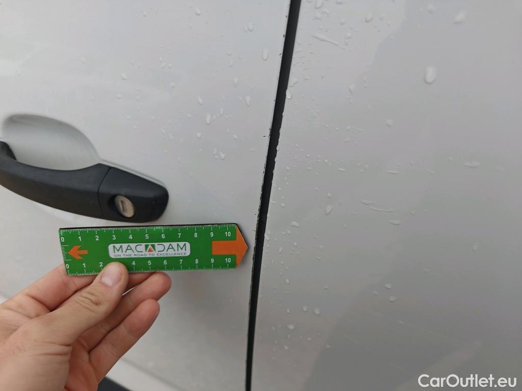  Opel  Combo OPEL  Life / 2018 / 5P / combi 1.5 TD 75kW (100CV) S/S Edition L (IND) #52