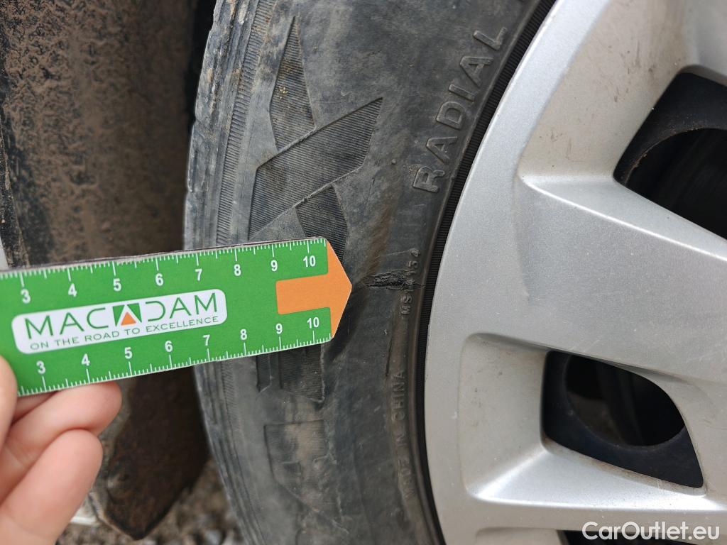  Opel  Combo OPEL  Life / 2018 / 5P / combi 1.5 TD 75kW (100CV) S/S Edition L (IND) #50