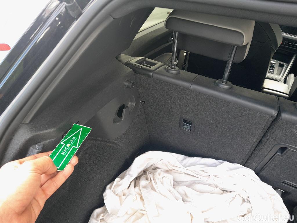  Volkswagen  Golf  VOLKSWAGEN / 2020 / 5P / berlina con portón R-Line 2.0 TDI 110kW (150CV) DSG #6