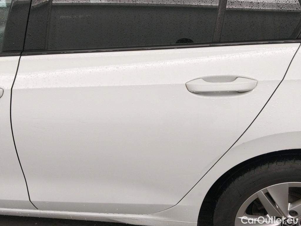  Volkswagen  Golf  VOLKSWAGEN / 2020 / 5P / berlina con portón Life 1.0 eTSI 81kW (110CV) DSG #1