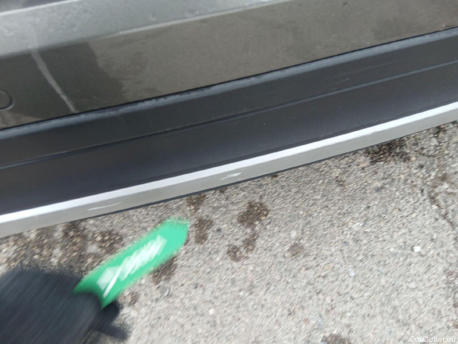  Volkswagen  T-CROSS VOLKSWAGEN  / 2018 / 5P / todoterreno Advance 1.0 TSI 85kW (115CV) DSG (AC) #12