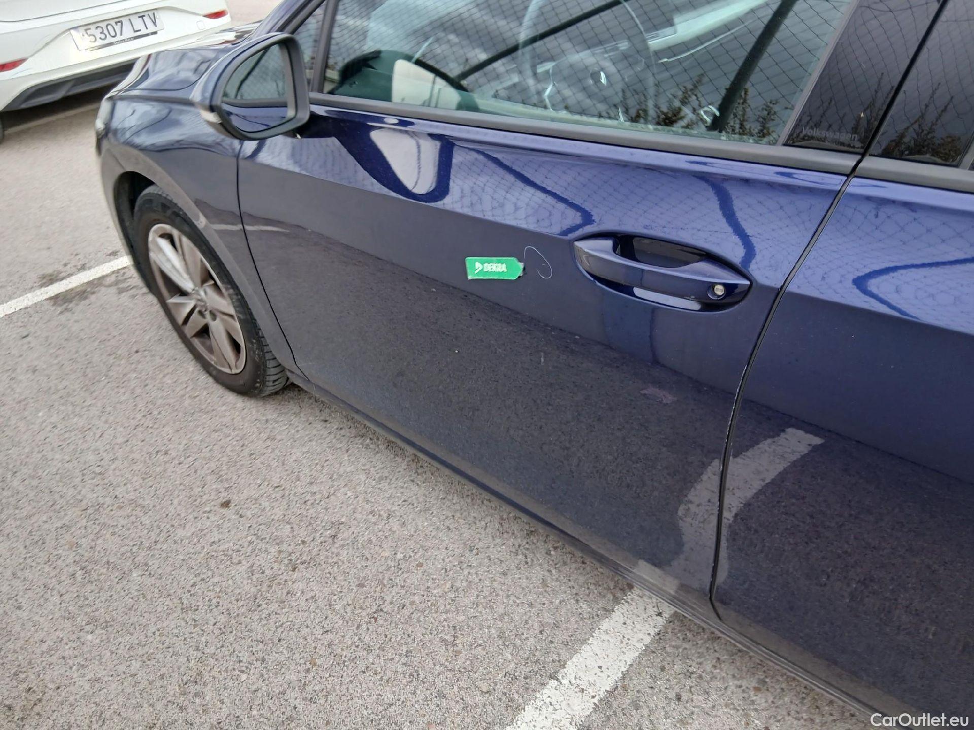  Volkswagen  Golf  VOLKSWAGEN / 2020 / 5P / familiar Life 1.0 TSI 81kW (110CV) Variant #18