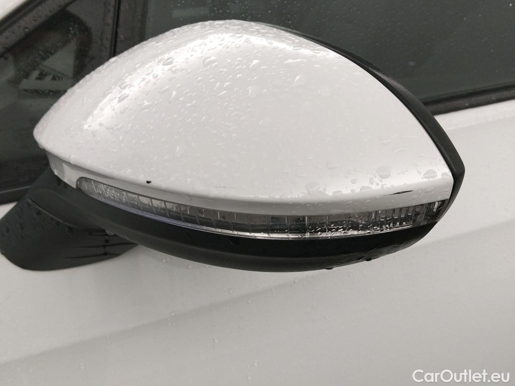  Volkswagen  Golf  VOLKSWAGEN / 2020 / 5P / berlina con portón Life 1.0 eTSI 81kW (110CV) DSG #5