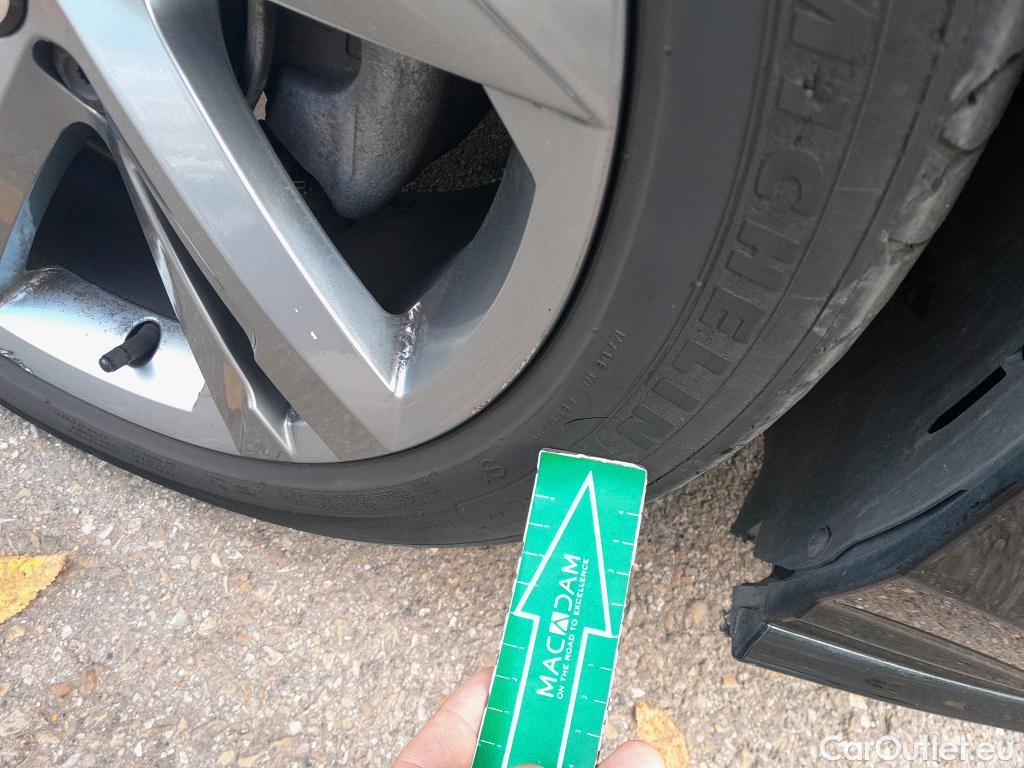  Volkswagen  Golf  VOLKSWAGEN / 2020 / 5P / berlina con portón R-Line 2.0 TDI 110kW (150CV) DSG #22