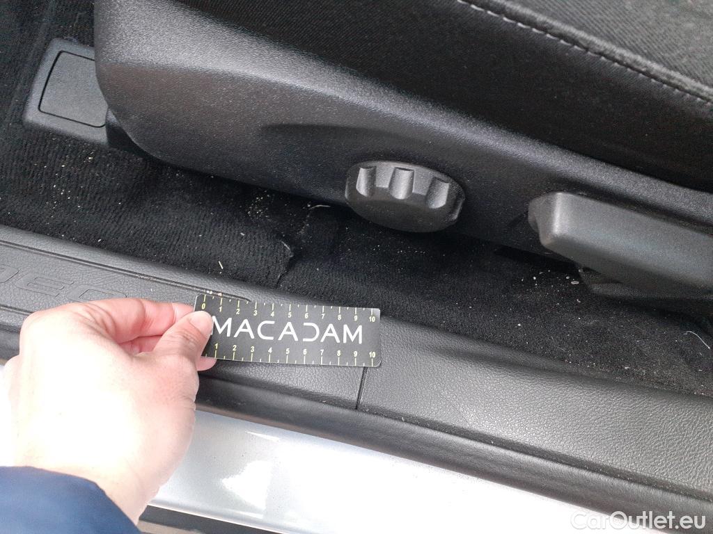  Ford  Mondeo FORD  / 2014 / 5P / berlina con portón 2.0 TDCi 110kW (150CV) Trend #9