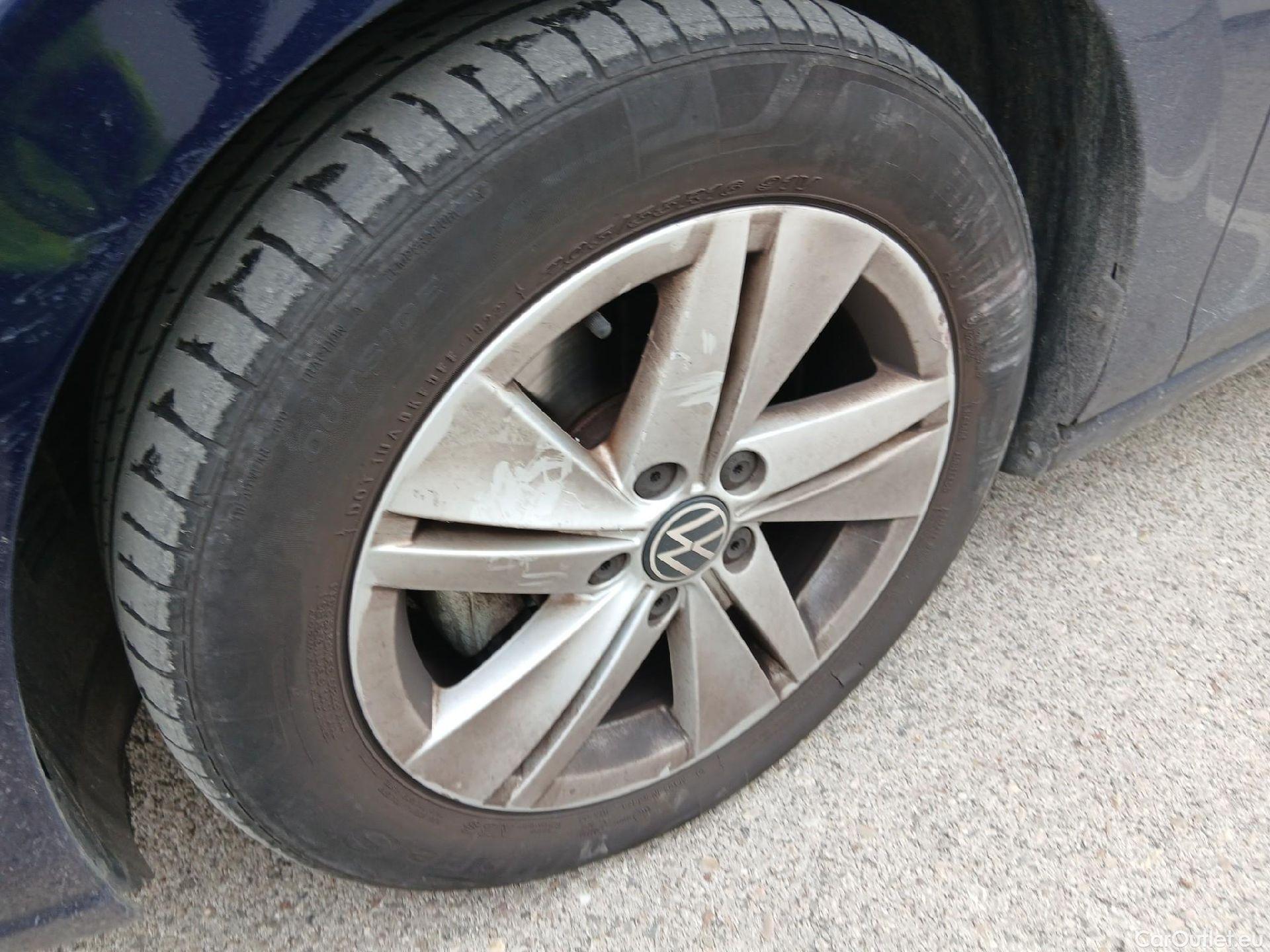  Volkswagen  Golf  VOLKSWAGEN / 2020 / 5P / familiar Life 1.0 TSI 81kW (110CV) Variant #13