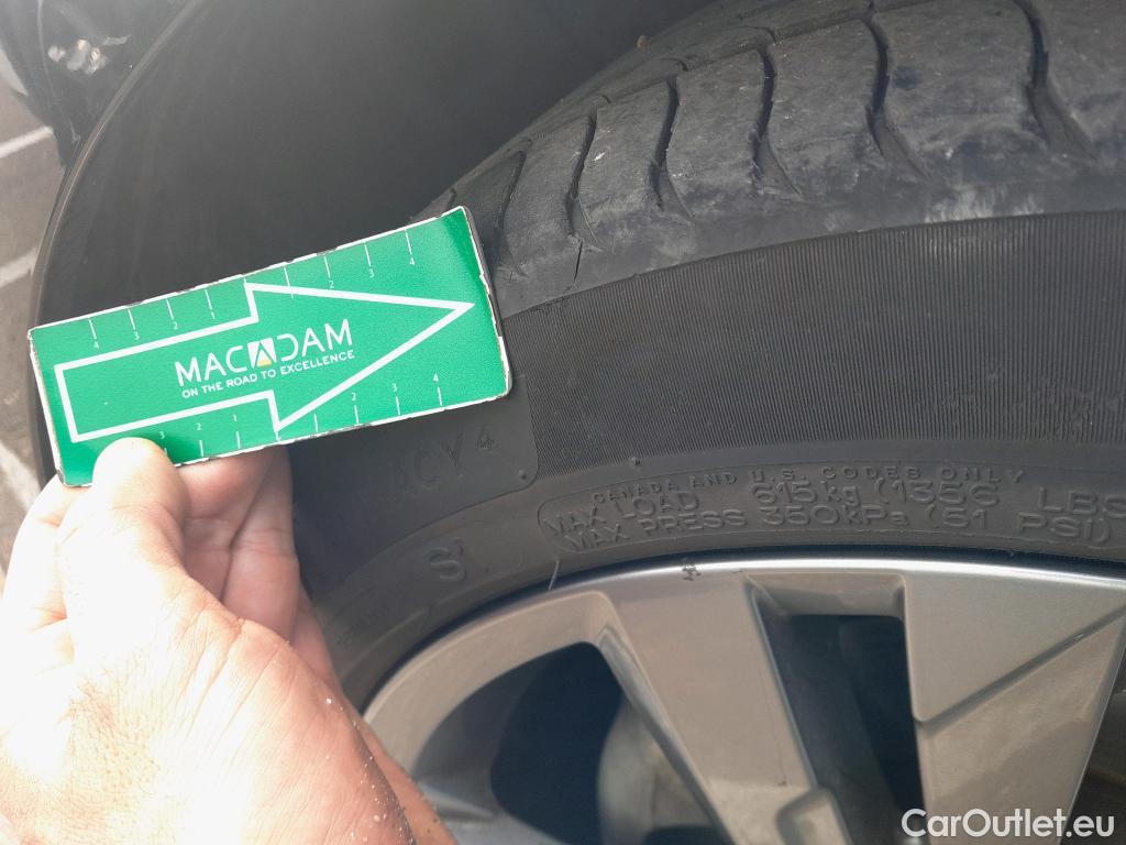  Volkswagen  Golf  VOLKSWAGEN / 2020 / 5P / berlina con portón R-Line 2.0 TDI 110kW (150CV) DSG #15