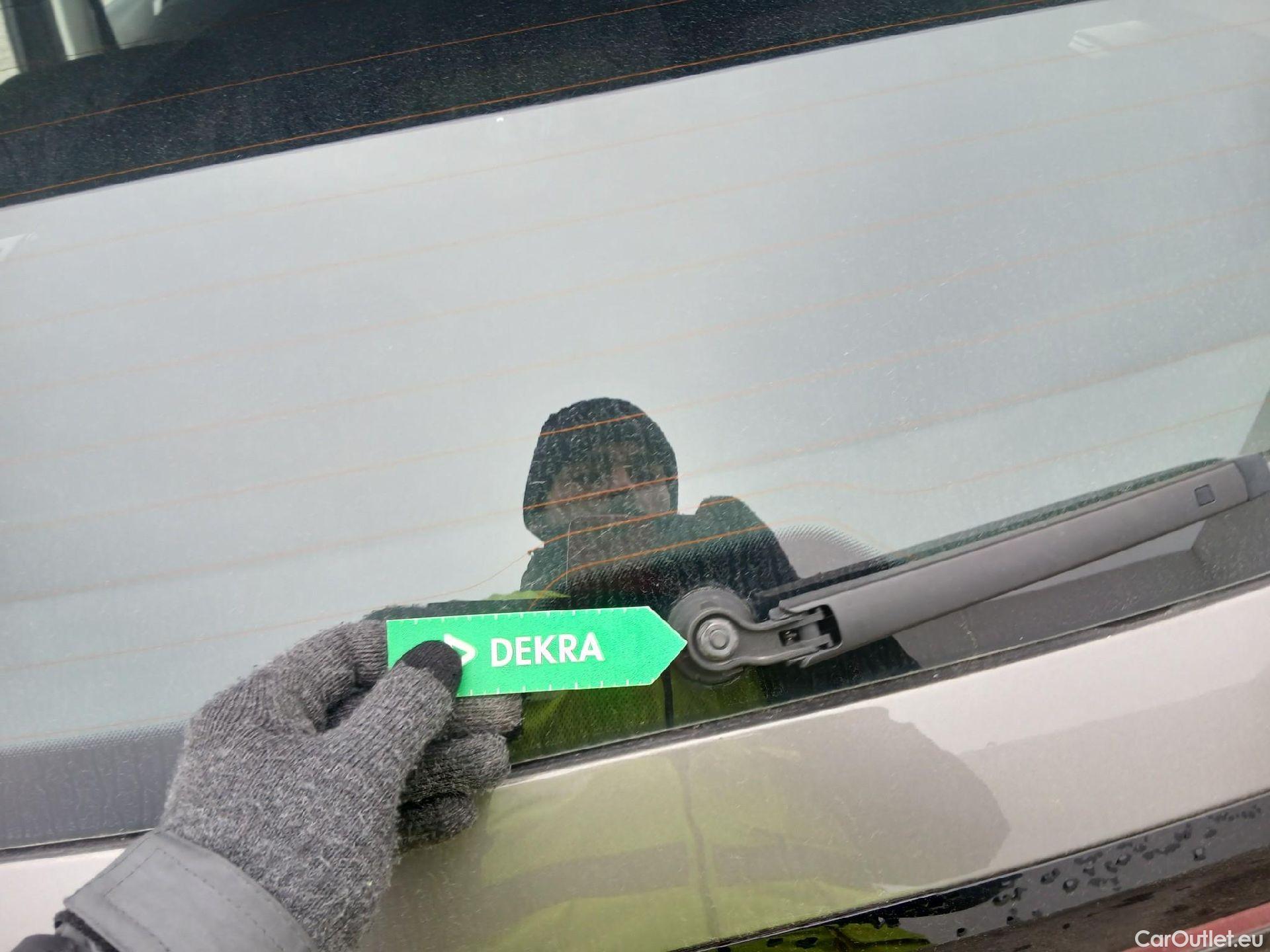  Volkswagen  T-CROSS VOLKSWAGEN  / 2018 / 5P / todoterreno Advance 1.0 TSI 85kW (115CV) DSG (AC) #31