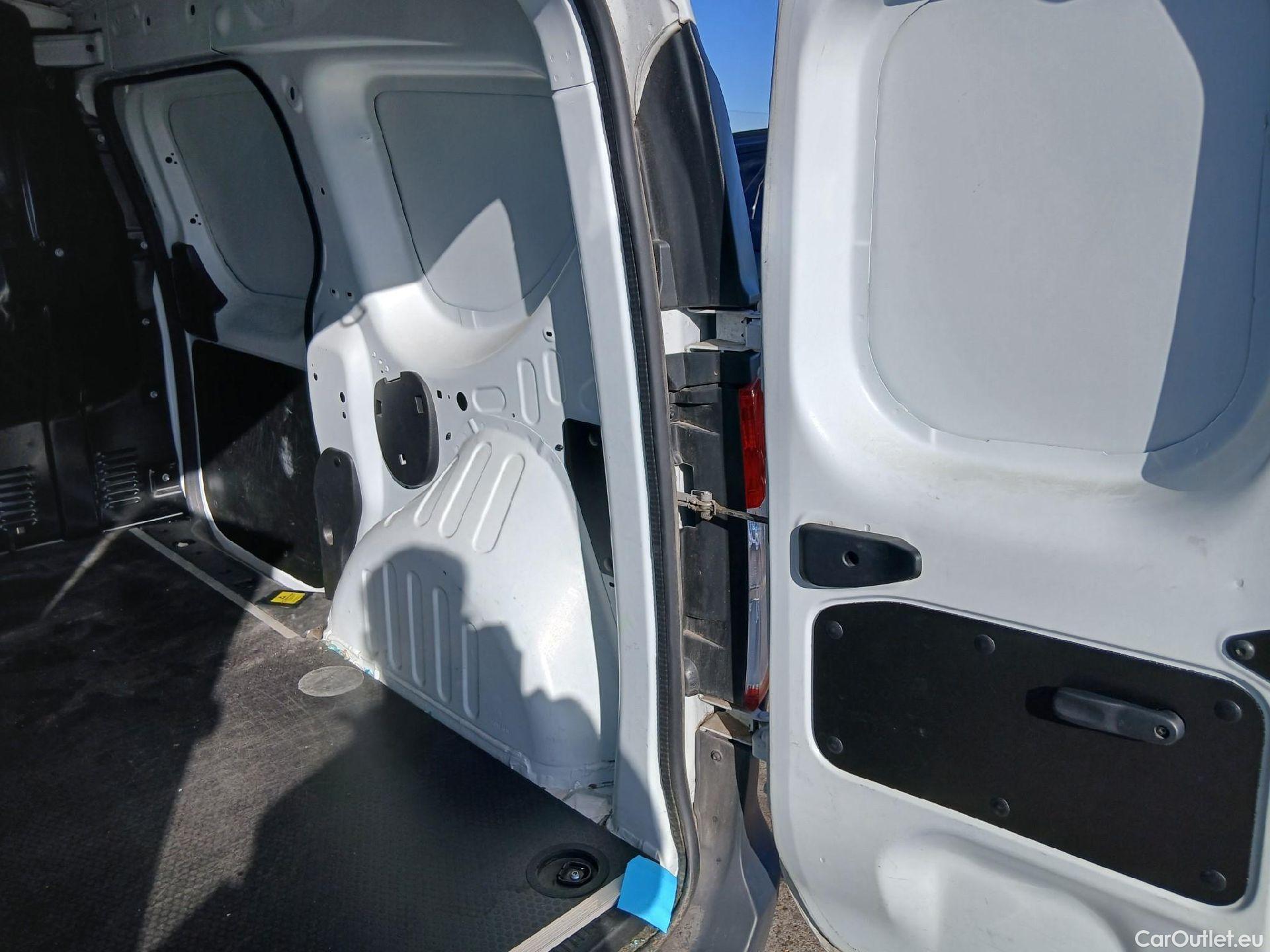  Dacia  Dokker DACIA  / 2013 / 4P / furgón derivado de turismo Van Essential 1.6 80kW (110CV) ECO-G #3