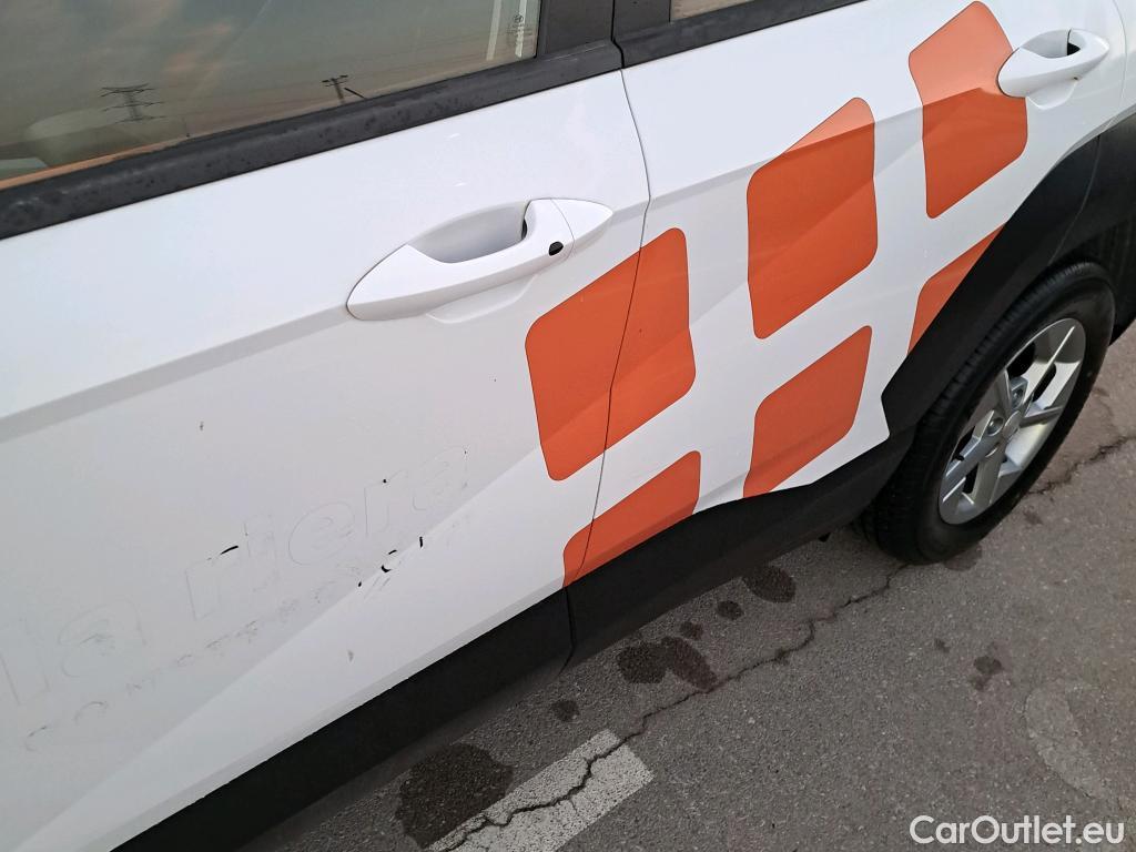  Hyundai  Konna HYUNDAI Kona / 2023 / 5P / todoterreno 1.6 GDI HEV Maxx DCT #3