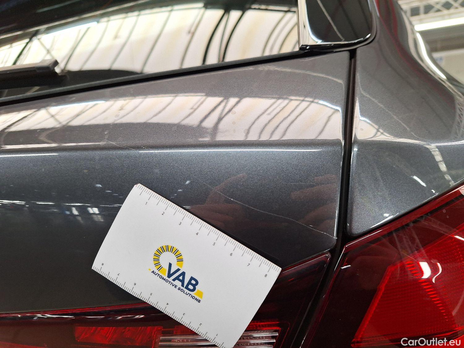  Bmw  Serie 1 BMW, 1-serie '19, BMW 1 Reeks Hatch 116dA (85 kW) 5d #24