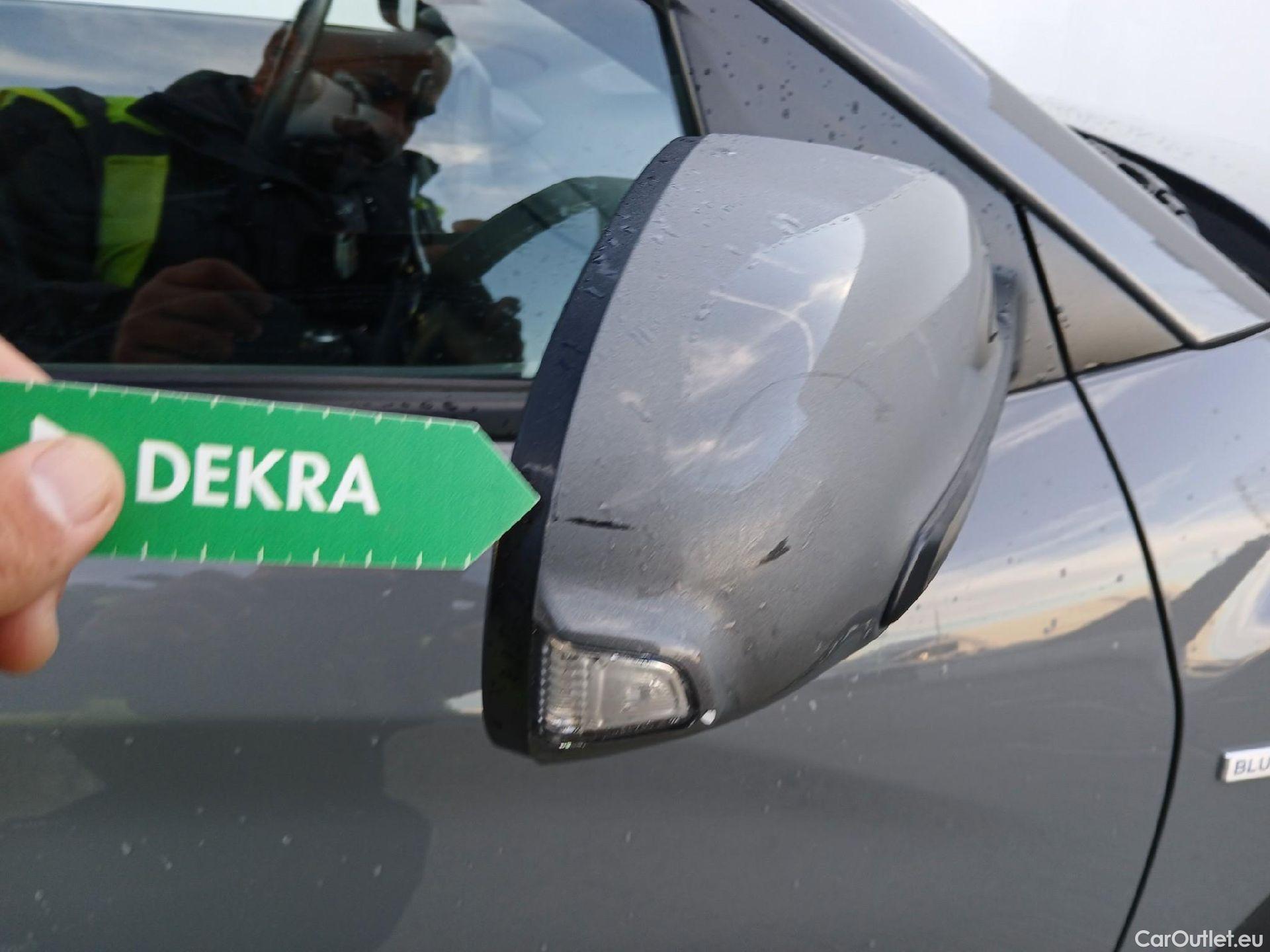  Hyundai  Konna HYUNDAI Kona / 2017 / 5P / todoterreno 1.6 GDI HEV Klass DT #29