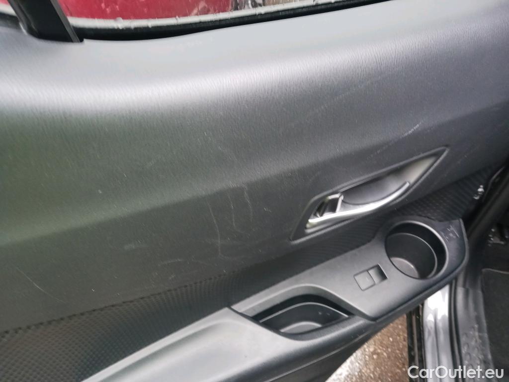  Toyota  C-HR TOYOTA  / 2019 / 5P / todoterreno 2.0 180H Advance #16