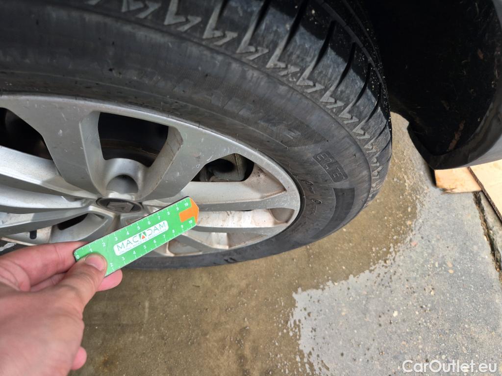  Renault  Kadjar RENAULT  / 2019 / 5P / crossover Intens Blue dCi 85kW (115CV) (AC) #14