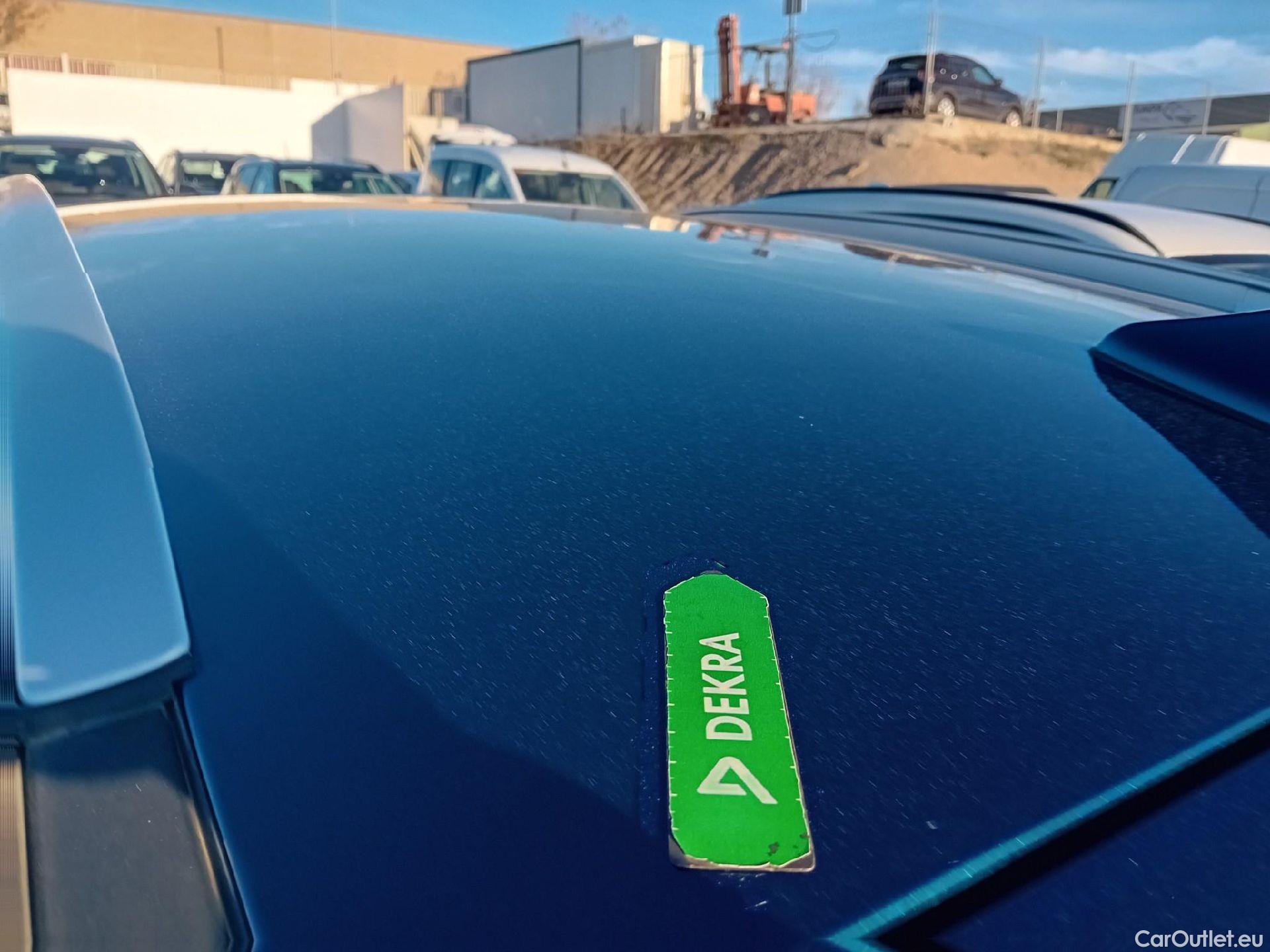  KIA  Niro KIA  / 2019 / 5P / crossover 1.6 GDi PHEV 104kW (141CV) Drive #27