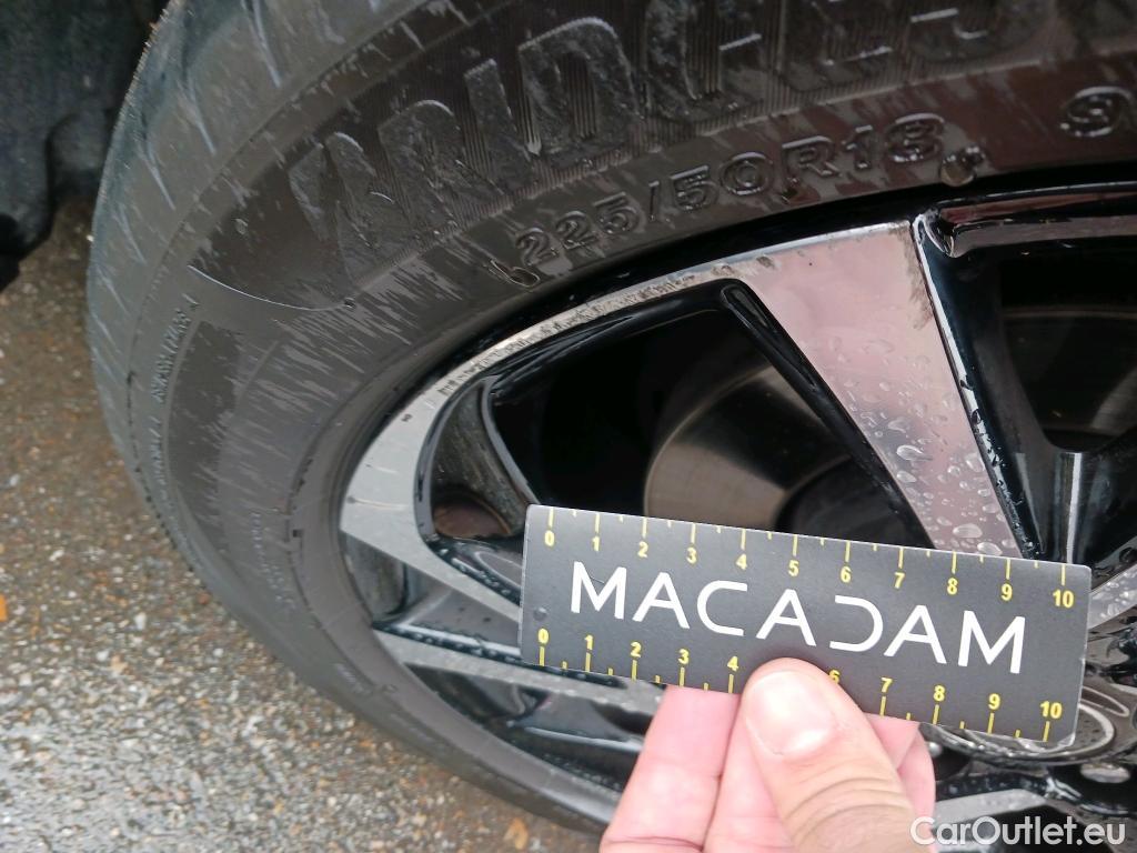  Toyota  C-HR TOYOTA  / 2019 / 5P / todoterreno 2.0 180H Advance #4