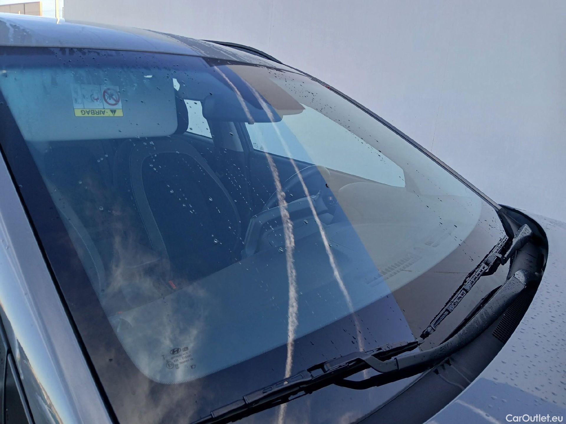  Hyundai  Konna HYUNDAI Kona / 2017 / 5P / todoterreno 1.6 GDI HEV Klass DT #4