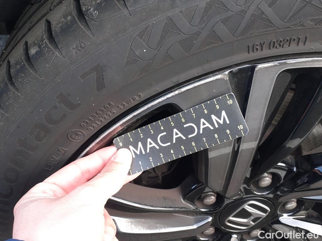  Honda  Civic HONDA  / 2019 / 5P / berlina con portón 1.5 I-VTEC TURBO SPORT PLUS #8