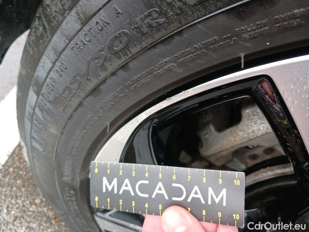  Toyota  C-HR TOYOTA  / 2019 / 5P / todoterreno 2.0 180H Advance #6