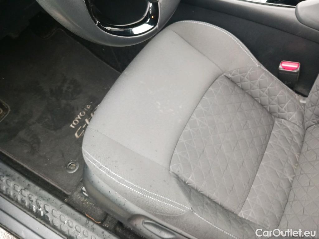  Toyota  C-HR TOYOTA  / 2019 / 5P / todoterreno 2.0 180H Advance #11