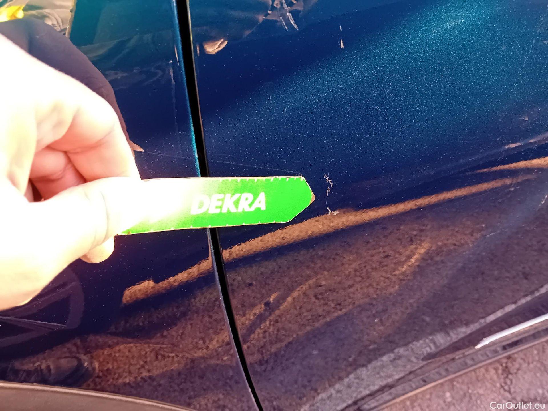  KIA  Niro KIA  / 2019 / 5P / crossover 1.6 GDi PHEV 104kW (141CV) Drive #12