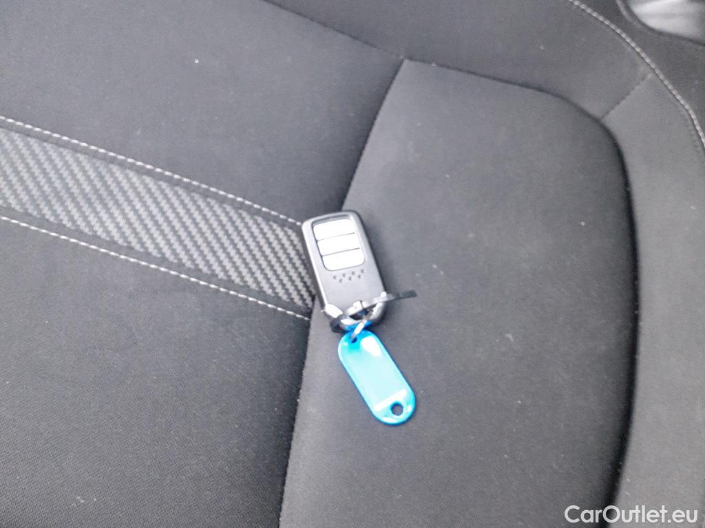  Honda  Civic HONDA  / 2019 / 5P / berlina con portón 1.5 I-VTEC TURBO SPORT PLUS #1