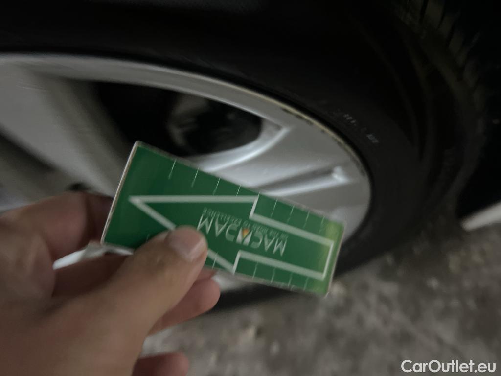  Toyota  Corolla TOYOTA  / 2019 / 5P / familiar 1.8 125H ACTIVE TECH E-CVT TOU SPORT #6