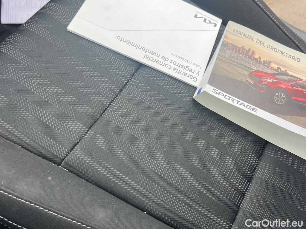  KIA  Sportage KIA  / 2018 / 5P / todoterreno 1.6 MHEV Business 100kW (136CV) 4x2 #13