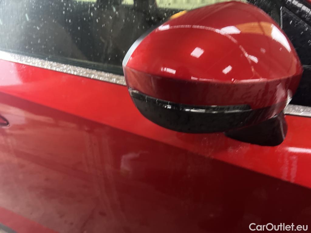  Nissan  Qashqai NISSAN  / 2021 / 5P / todoterreno DIG-T 103kW (140CV) mHEV 4x2 Acenta #26