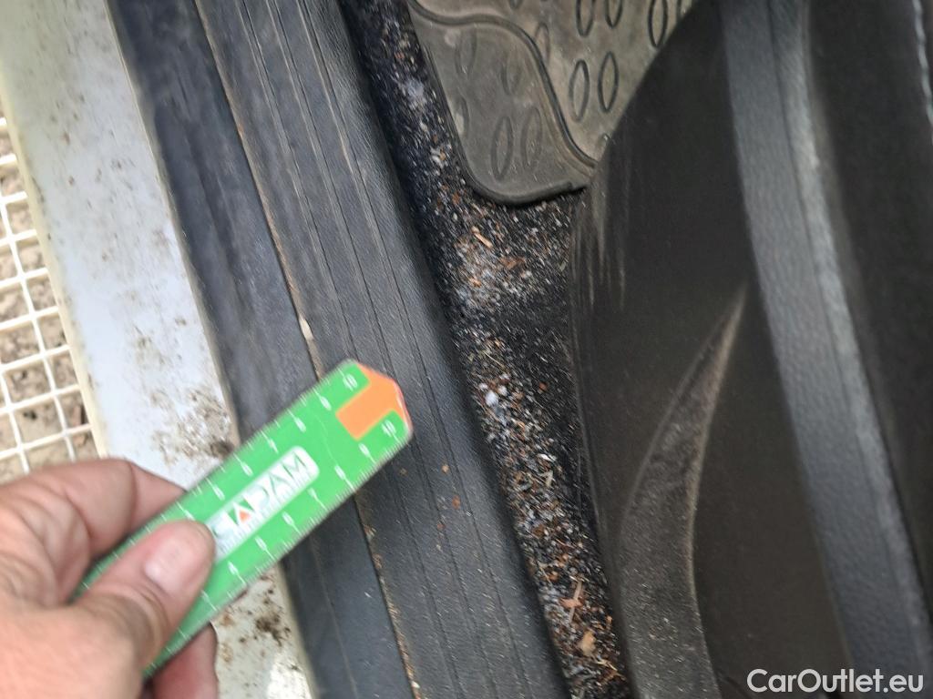  Renault  Captur RENAULT  / 2019 / 5P / todoterreno Intens TCe 90 (AC) #20