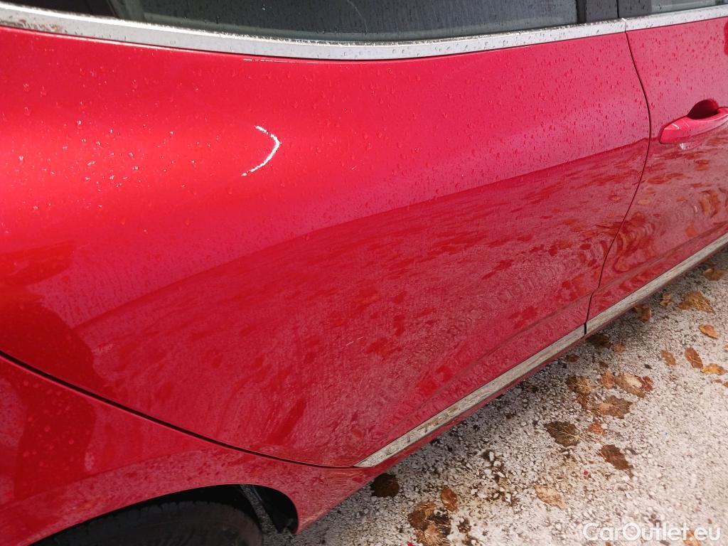  Renault  Clio RENAULT  / 2019 / 5P / berlina con portón Zen TCe 74 kW (100CV) #9