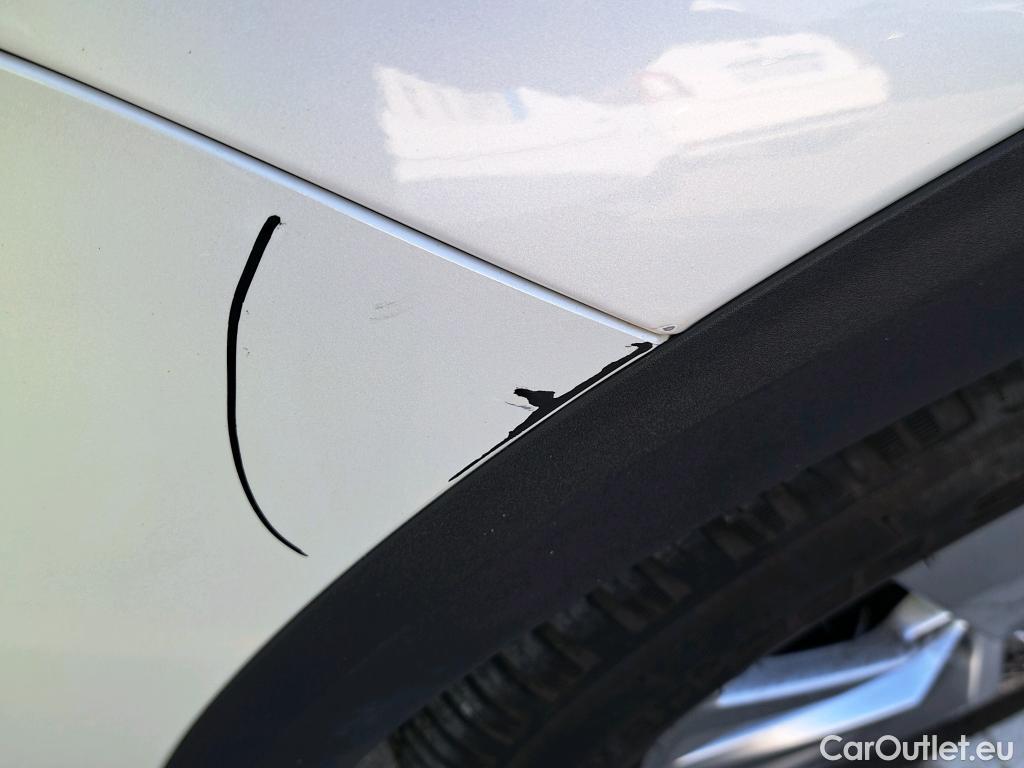  Peugeot  3008 PEUGEOT  / 2020 / 5P / todoterreno 1.2 PureTech 96KW S&S Active Pack EAT8 #8