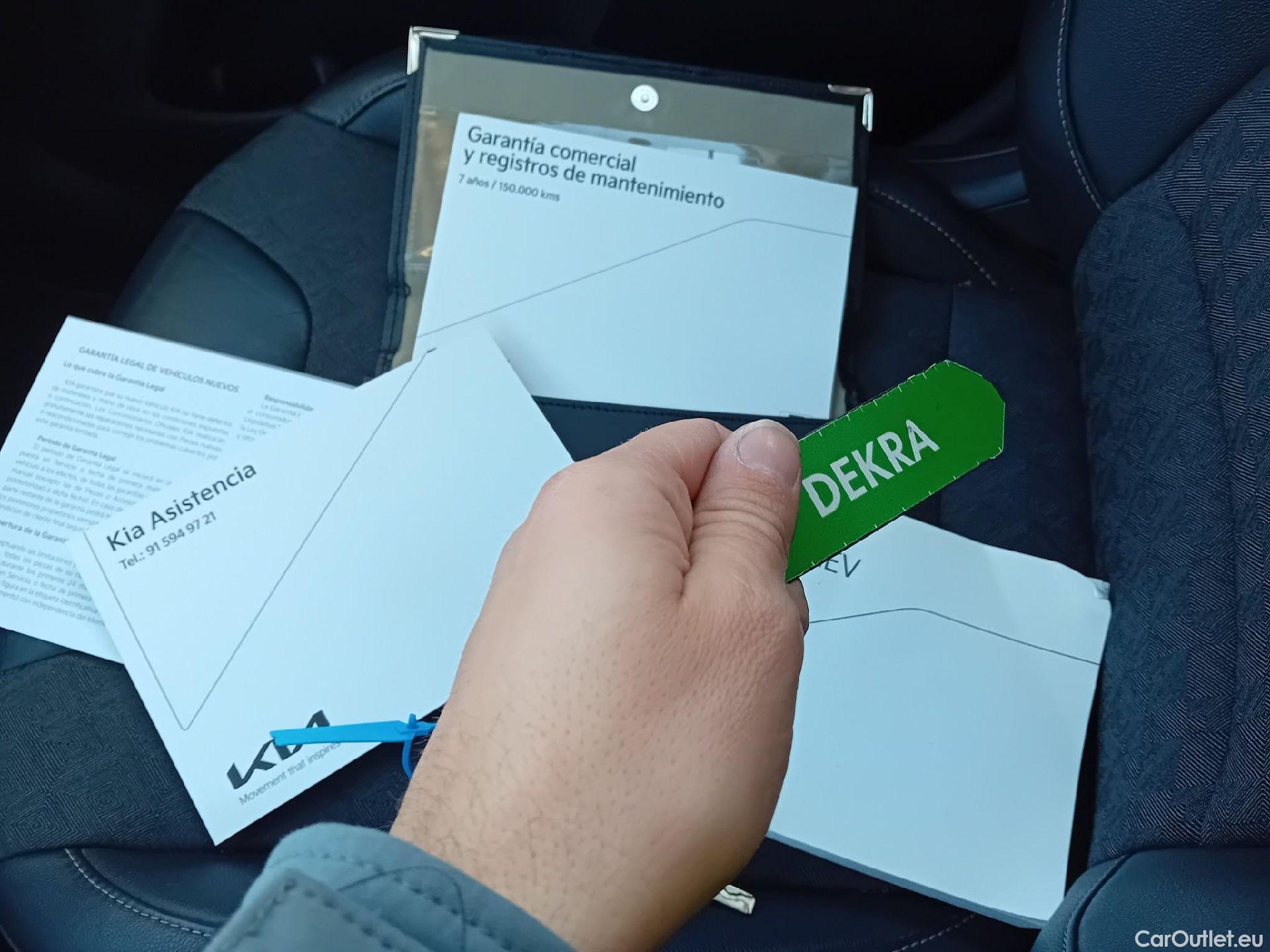  KIA  Niro KIA  / 2019 / 5P / crossover 1.6 GDi PHEV 104kW (141CV) Drive #51