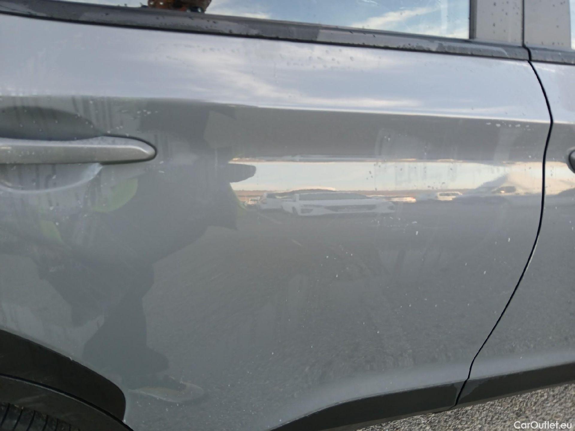  Hyundai  Konna HYUNDAI Kona / 2017 / 5P / todoterreno 1.6 GDI HEV Klass DT #25