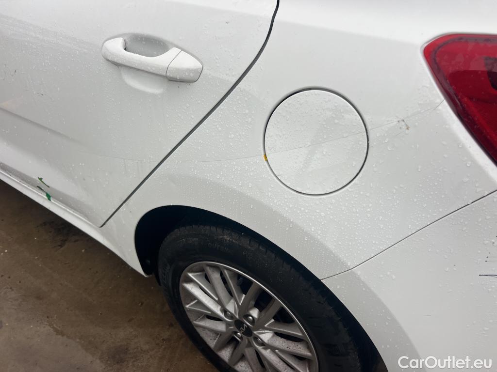  KIA  Rio KIA  / 2020 / 5P / berlina con portón 1.2 DPi 62kW (84CV) Concept #9