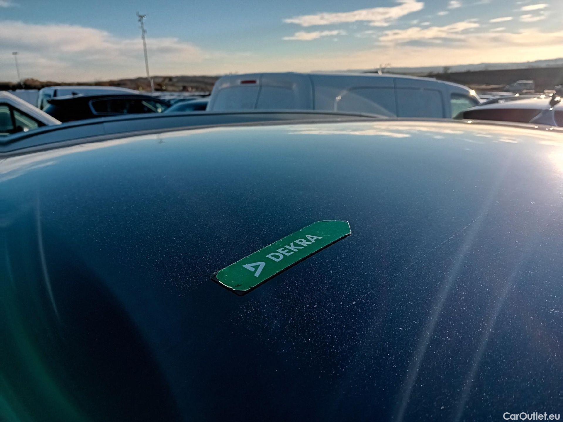  KIA  Niro KIA  / 2019 / 5P / crossover 1.6 GDi PHEV 104kW (141CV) Drive #32