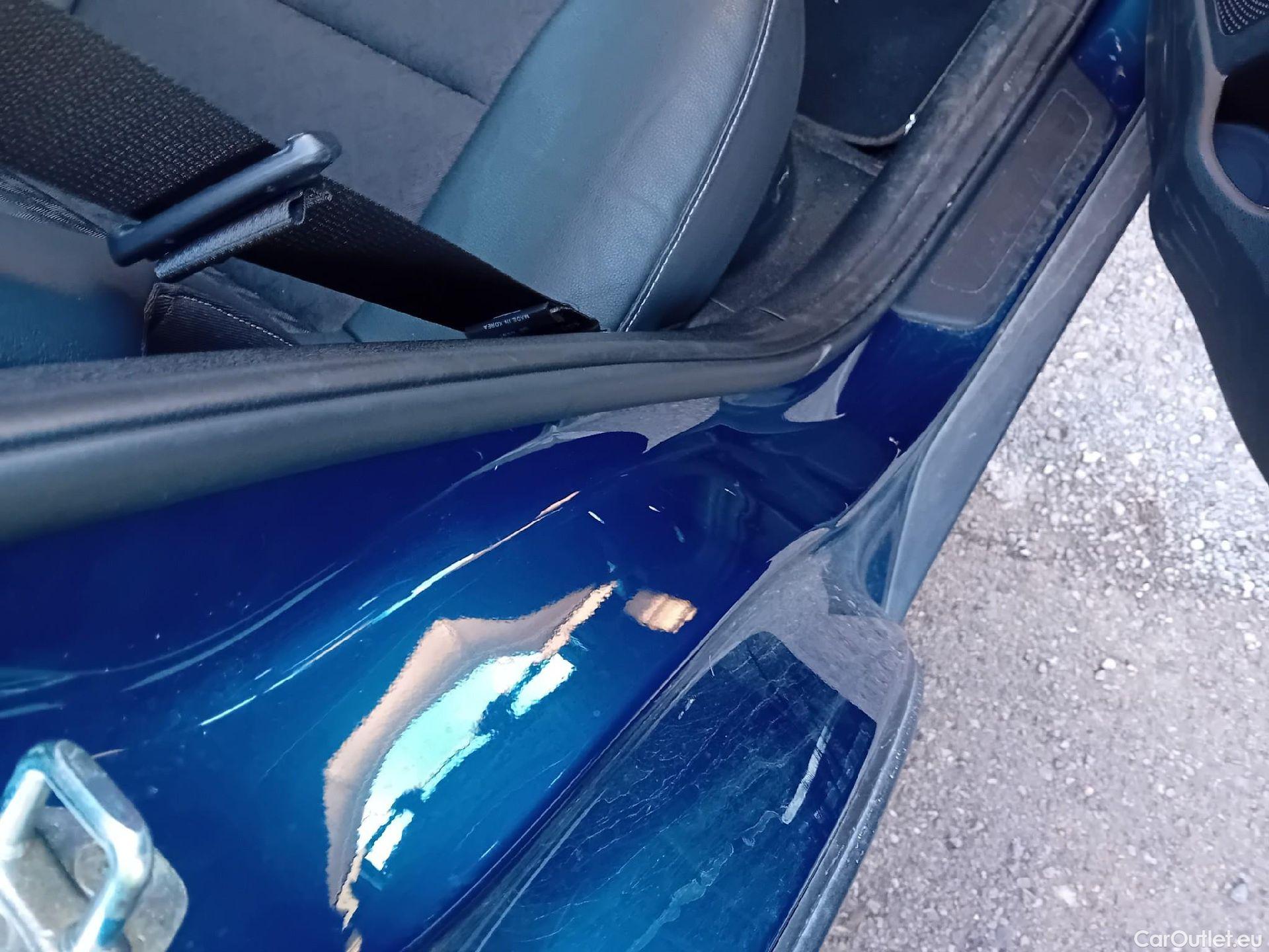  KIA  Niro KIA  / 2019 / 5P / crossover 1.6 GDi PHEV 104kW (141CV) Drive #44