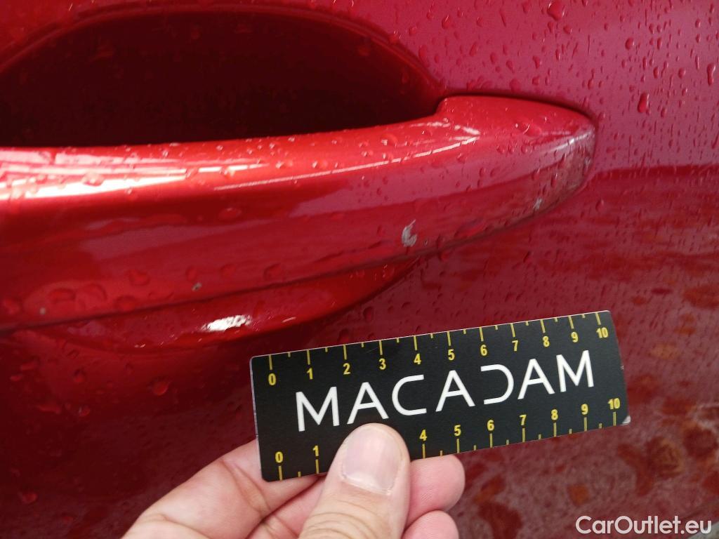  Renault  Clio RENAULT  / 2019 / 5P / berlina con portón Zen TCe 74 kW (100CV) #19