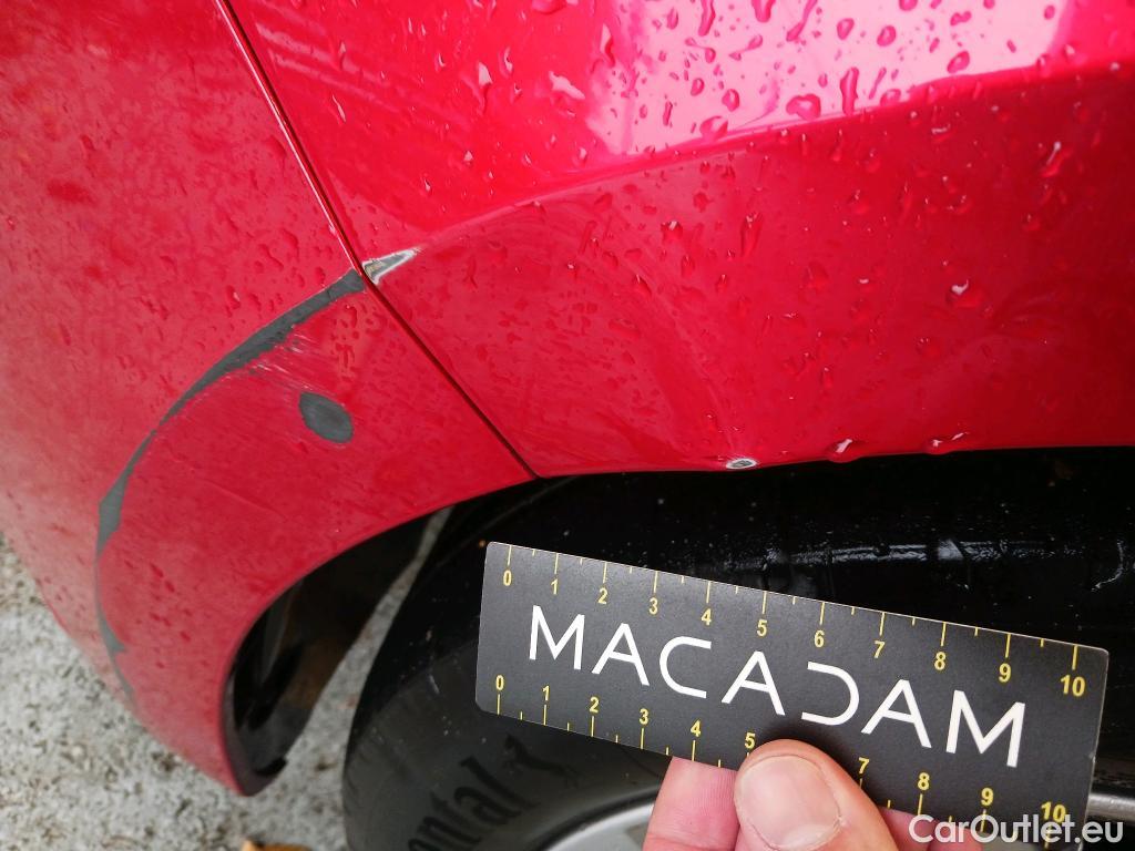  Renault  Clio RENAULT  / 2019 / 5P / berlina con portón Zen TCe 74 kW (100CV) #12