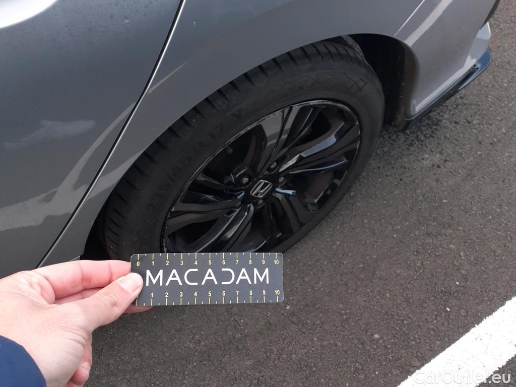  Honda  Civic HONDA  / 2019 / 5P / berlina con portón 1.5 I-VTEC TURBO SPORT PLUS #5